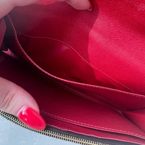 Casia LV long Wallet Cherry with box and dust bag - Picture 5 of 5